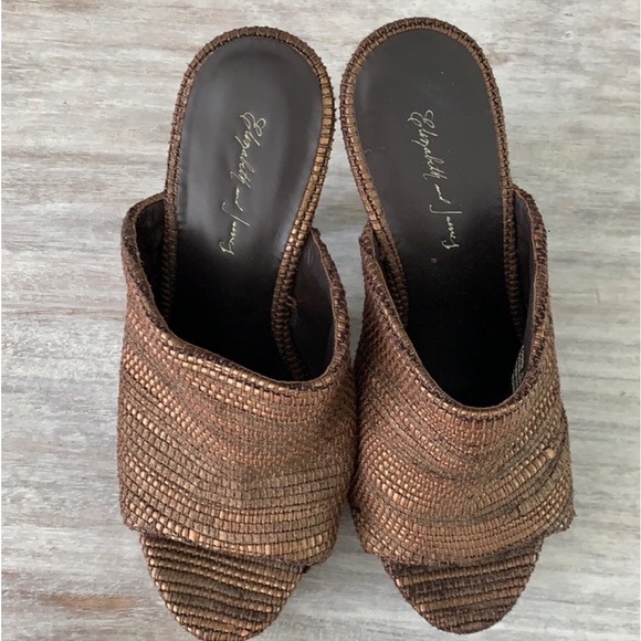 Elizabeth and James E Charm Platform Sandals, Bronze, Size 7 - Picture 3 of 9